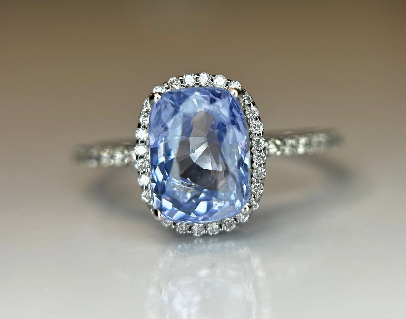 2.83 CT Unheated/Untreated Ceylon Cornflour Blue Sapphire Diamonds & 18k Gold - 6