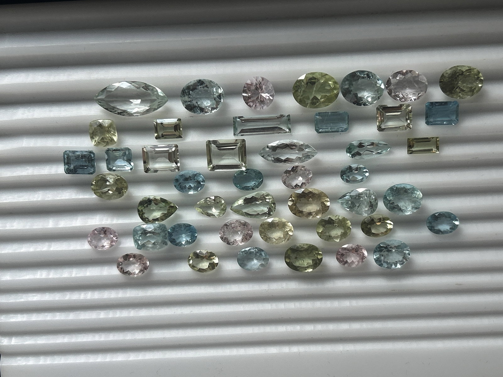 72.75ct Natural Blue and Green Aquamarine and Pink Morganite - 7