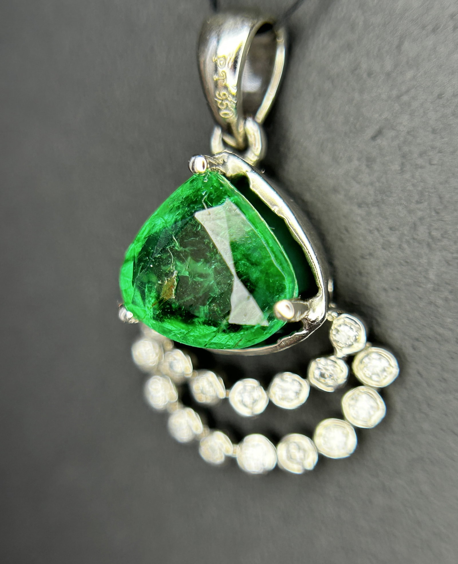 Beautiful 1.37ct Natural Emerald Pendant With Diamonds & 950 Platinum - 2
