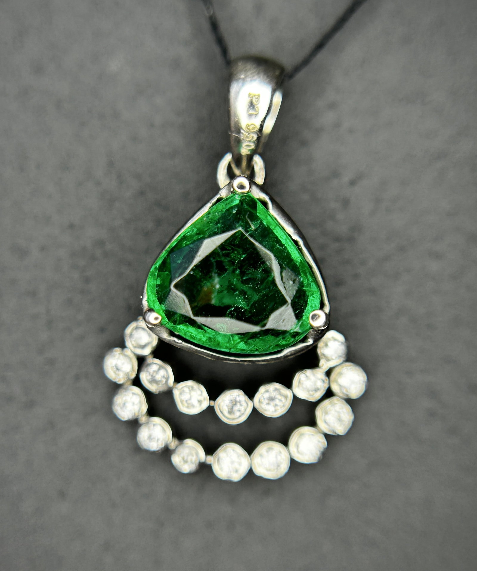 Beautiful 1.37ct Natural Emerald Pendant With Diamonds & 950 Platinum - 5