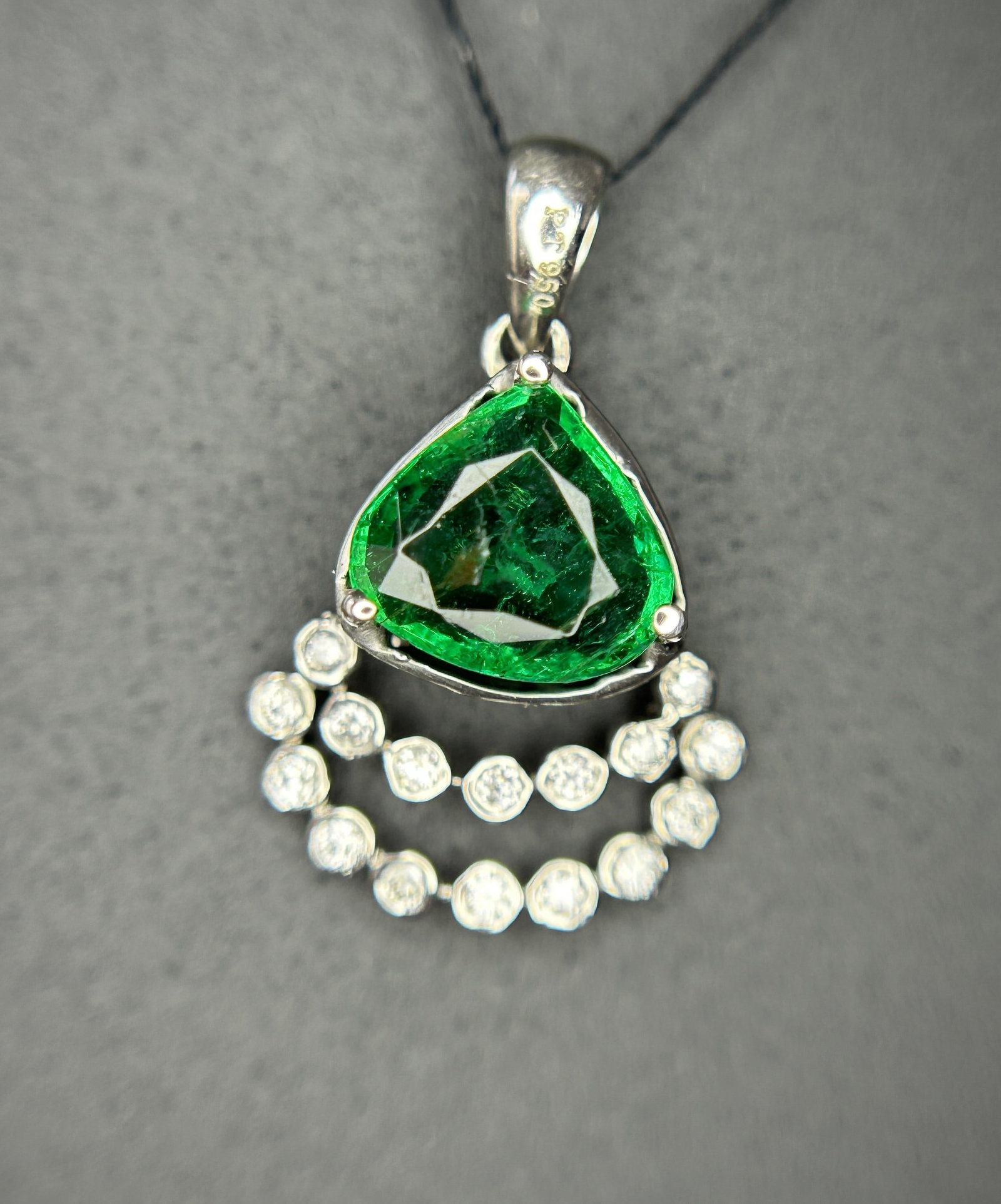Beautiful 1.37ct Natural Emerald Pendant With Diamonds & 950 Platinum - 8