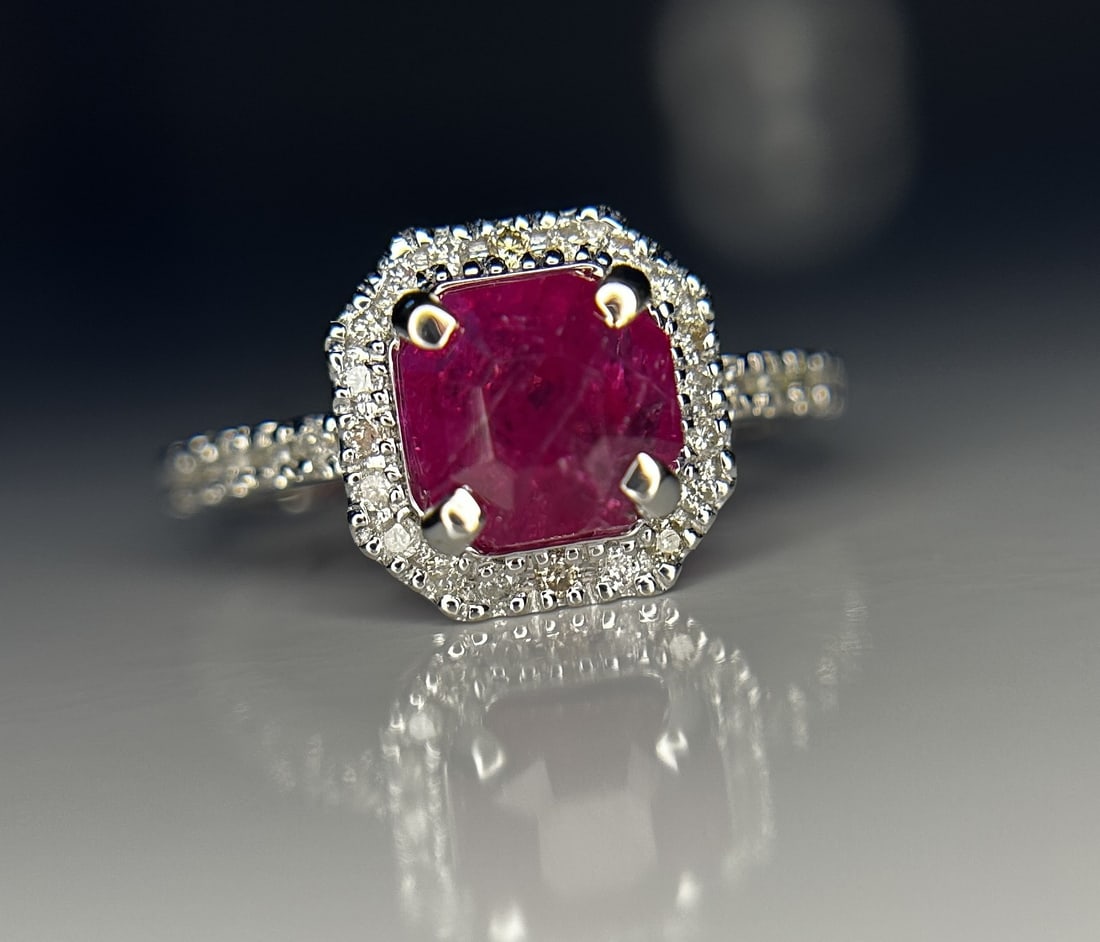 Beautiful 2.11 CT Unheated Old Burma Ruby With Natural Diamonds & 18k Gold - 10