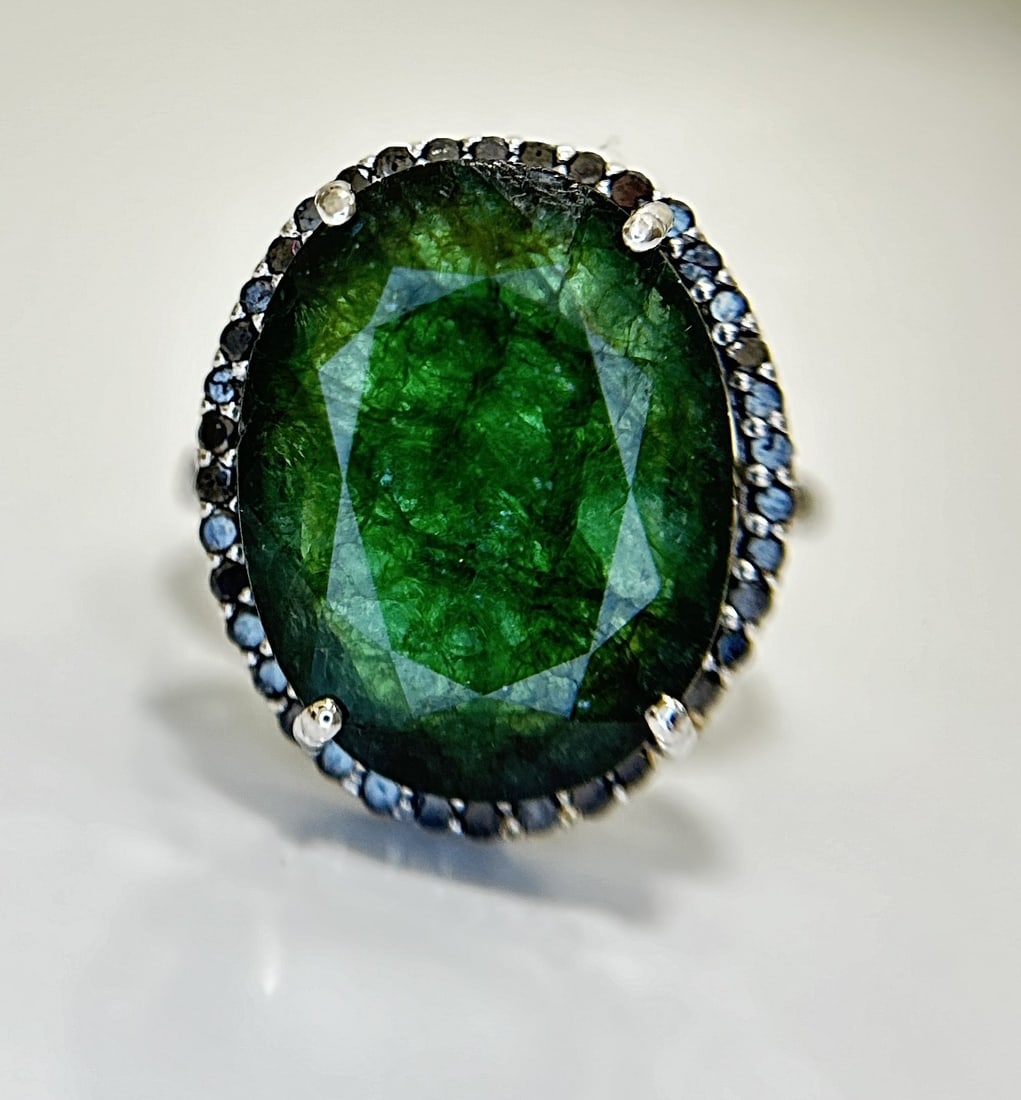 Beautiful Natural Emerald 11ct With Natural Black Diamonds & 18k Gold: Title: Beautiful Natural Emerald 11ct With Natural Black Diamonds & 18k Gold Description: Beautiful Natural Emerald 11ct With Natural Black Diamonds & 18k Gold Total Carat Weight -12.00