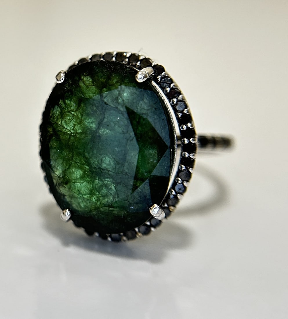 Beautiful Natural Emerald 11ct With Natural Black Diamonds & 18k Gold - 2