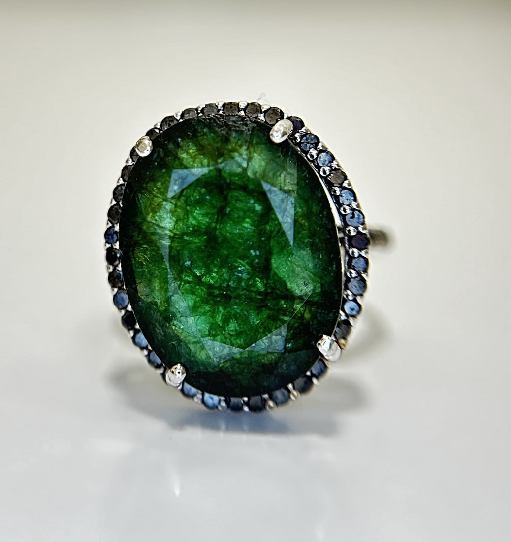 Beautiful Natural Emerald 11ct With Natural Black Diamonds & 18k Gold - 3