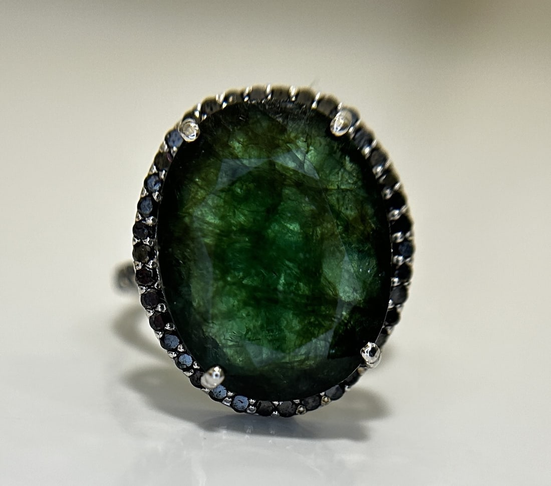 Beautiful Natural Emerald 11ct With Natural Black Diamonds & 18k Gold - 4