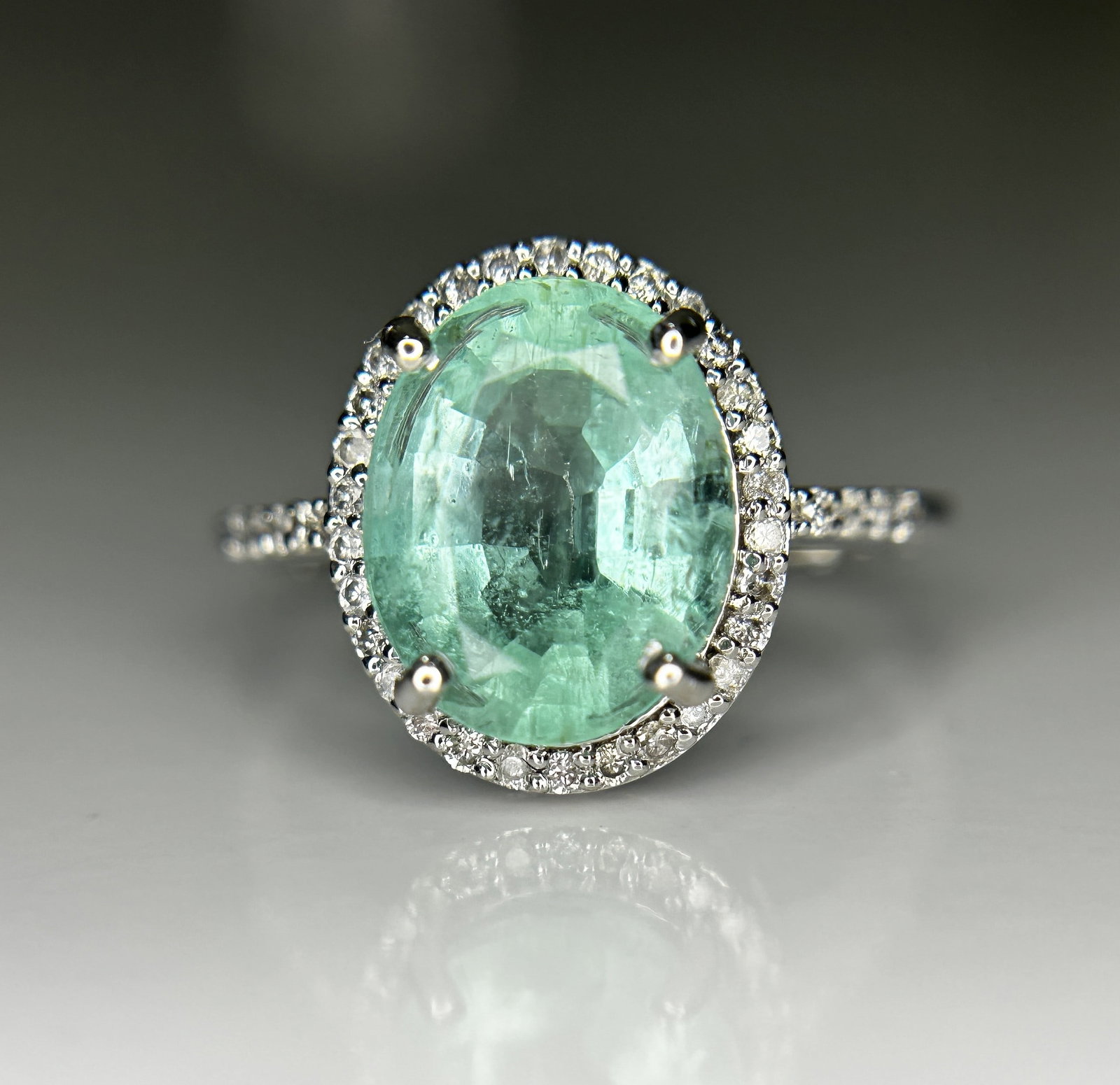 Beautiful 2.75 CT Untreated Columbian Natural Emerald Ring With Diamonds & 18k Gold - 3