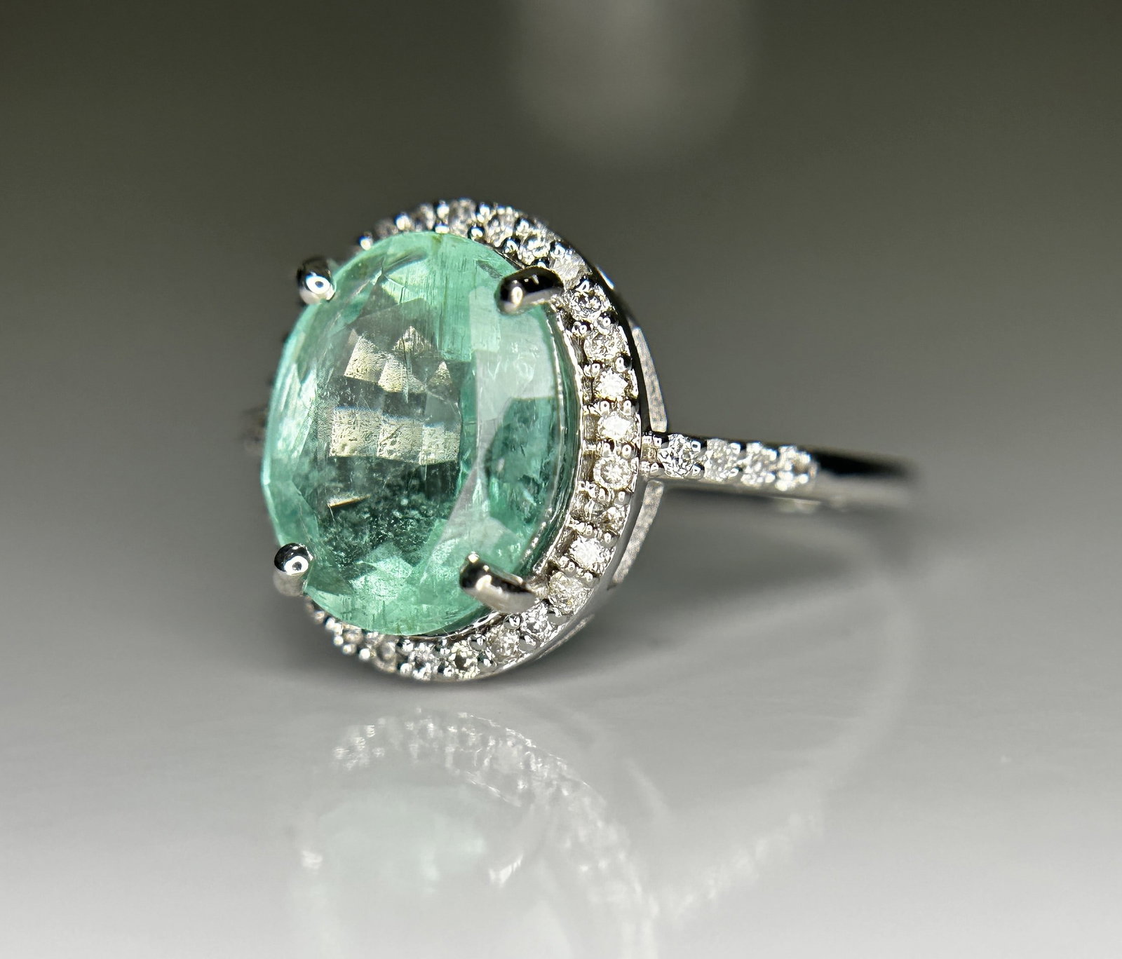 Beautiful 2.75 CT Untreated Columbian Natural Emerald Ring With Diamonds & 18k Gold - 4