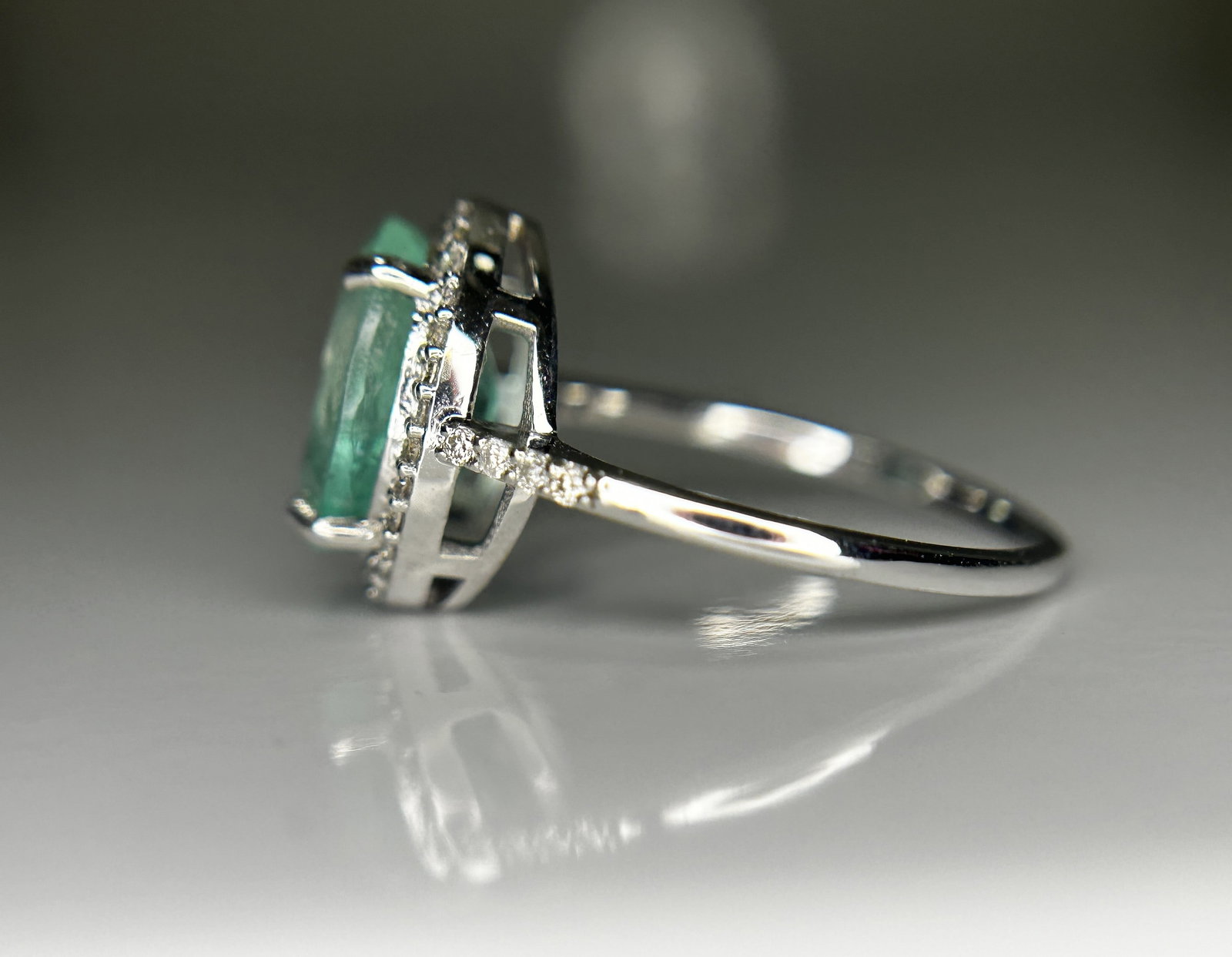 Beautiful 2.75 CT Untreated Columbian Natural Emerald Ring With Diamonds & 18k Gold - 6
