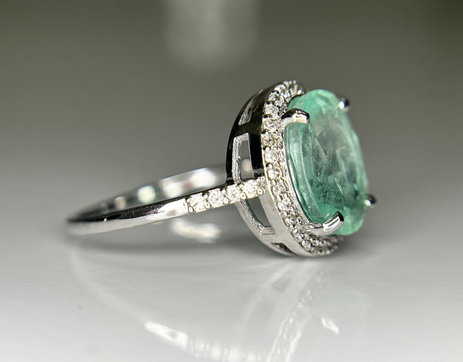 Beautiful 2.75 CT Untreated Columbian Natural Emerald Ring With Diamonds & 18k Gold - 8