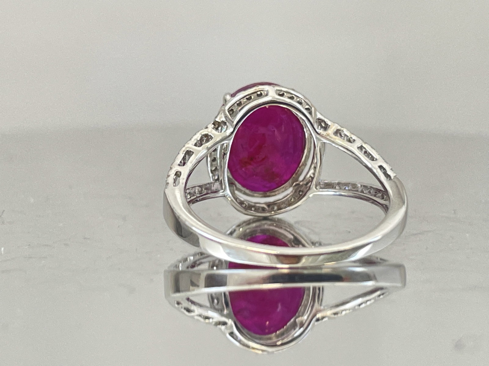 Natural Burma Ruby 3.77Ct With Natural Diamonds & 18k Gold - 5