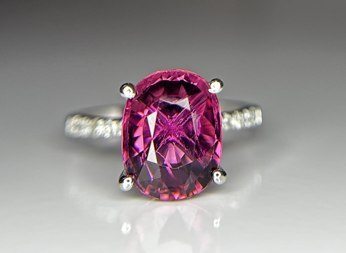 Beautiful 3.60CT Natural Pink Tourmaline With Natural Diamonds & 18k Gold - 11