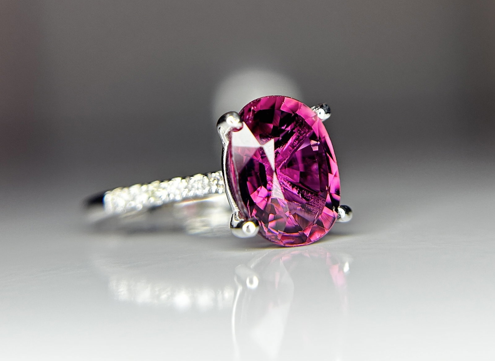 Beautiful 3.60CT Natural Pink Tourmaline With Natural Diamonds & 18k Gold - 6