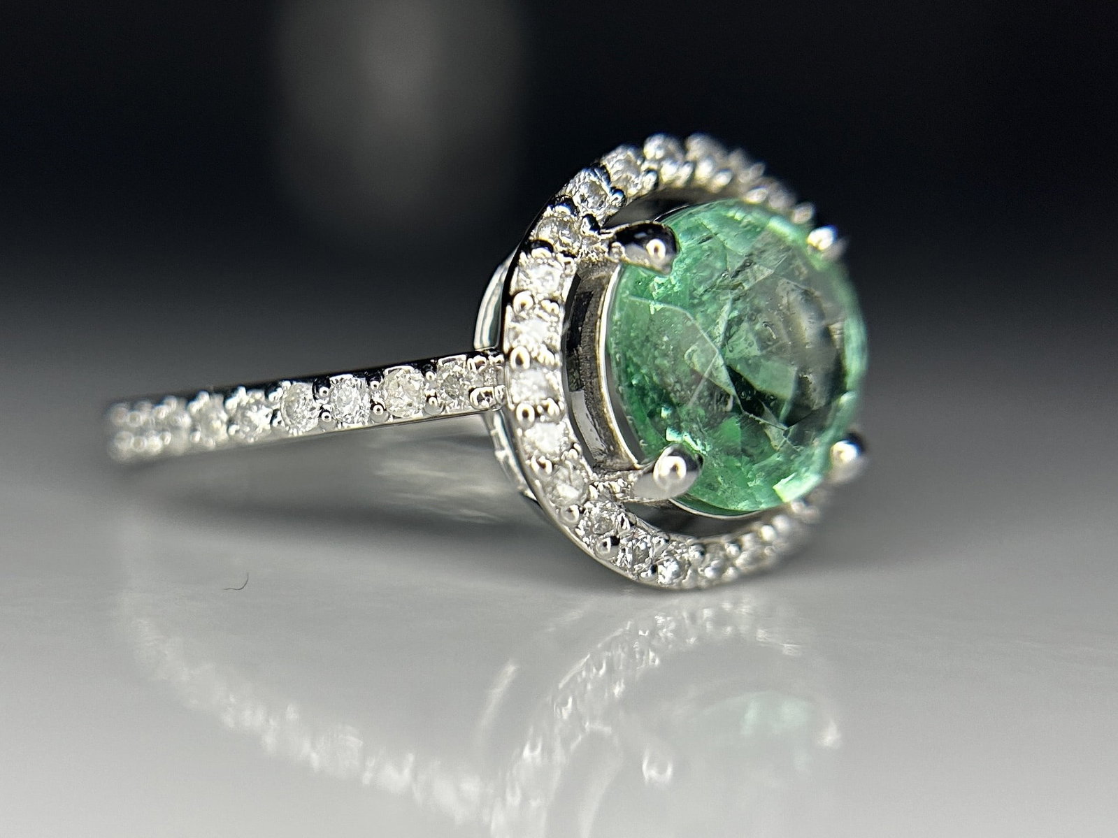 Beautiful 2.07 ct Natural Emerald With Natural Diamonds & 18k Gold - 5