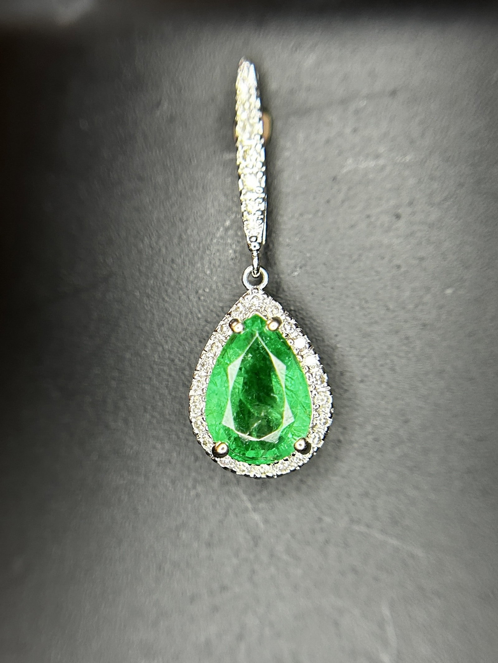 Beautiful 3.21ct Natural Emerald Earrings With Natural Diamonds & 18k Gold - 4