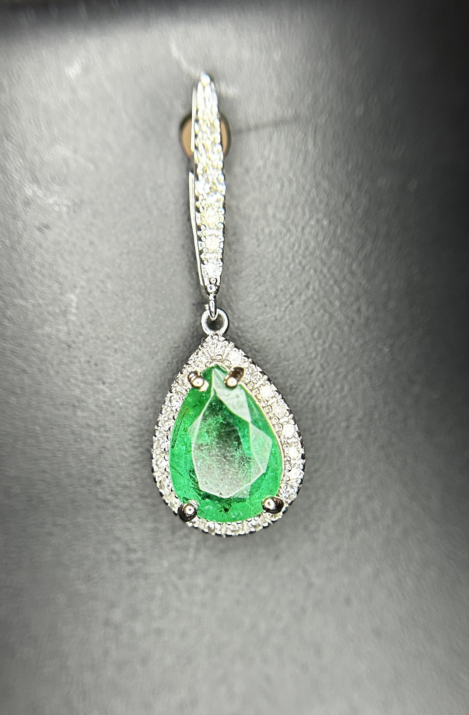 Beautiful 3.21ct Natural Emerald Earrings With Natural Diamonds & 18k Gold - 5