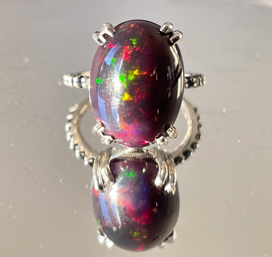 Beautiful Natural 7.66Ct Black Opal Ring With Natural Black Diamonds and 18k Gold: Title: Beautiful Natural 7.66Ct Black Opal Ring With Natural Black Diamonds and 18k Gold Description: Beautiful Natural 7.66Ct Black Opal Ring With Natural Black Diamonds and 18k Gold