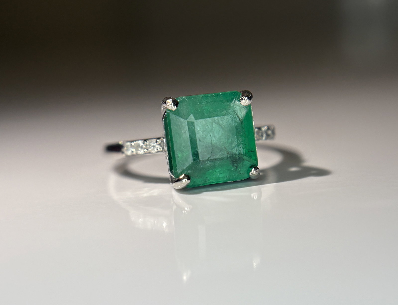 Beautiful 2.65 CT Natural Emerald Ring With Natural Diamonds & Platinum 950 - 8