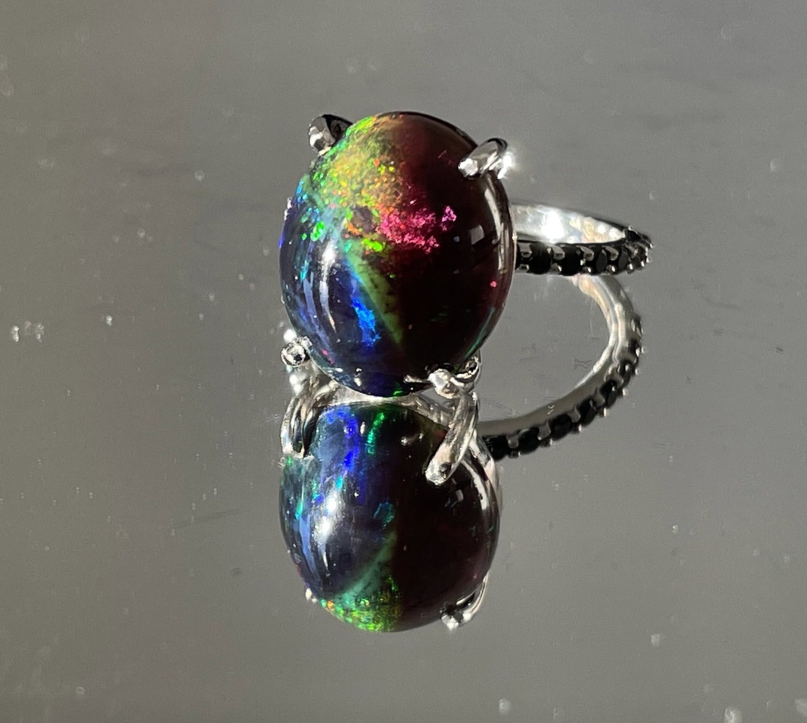 Beautiful 7.45 CT Natural Black Opal Ring With Natural Black Diamond & 18k Gold - 2
