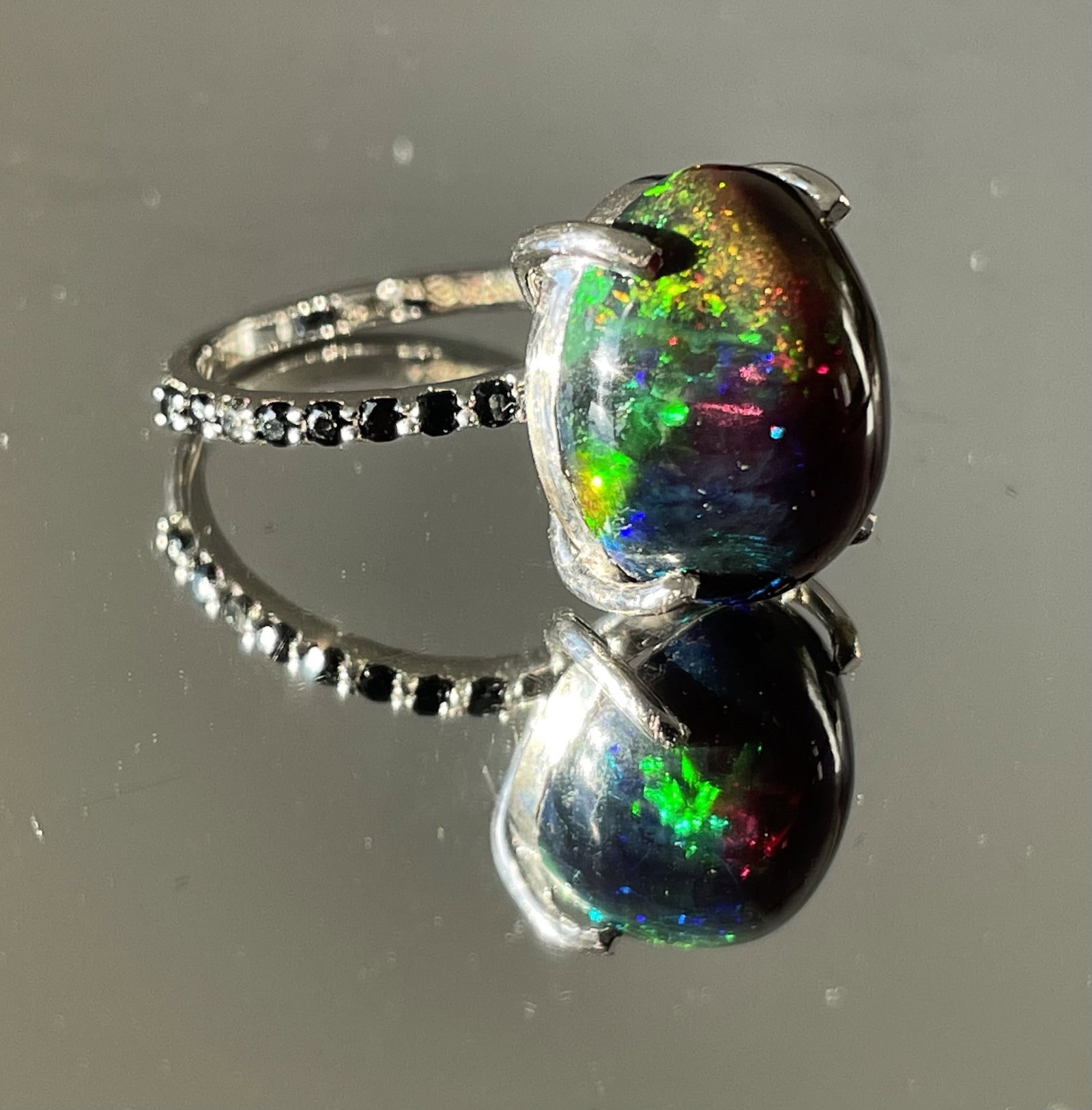 Beautiful 7.45 CT Natural Black Opal Ring With Natural Black Diamond & 18k Gold - 3