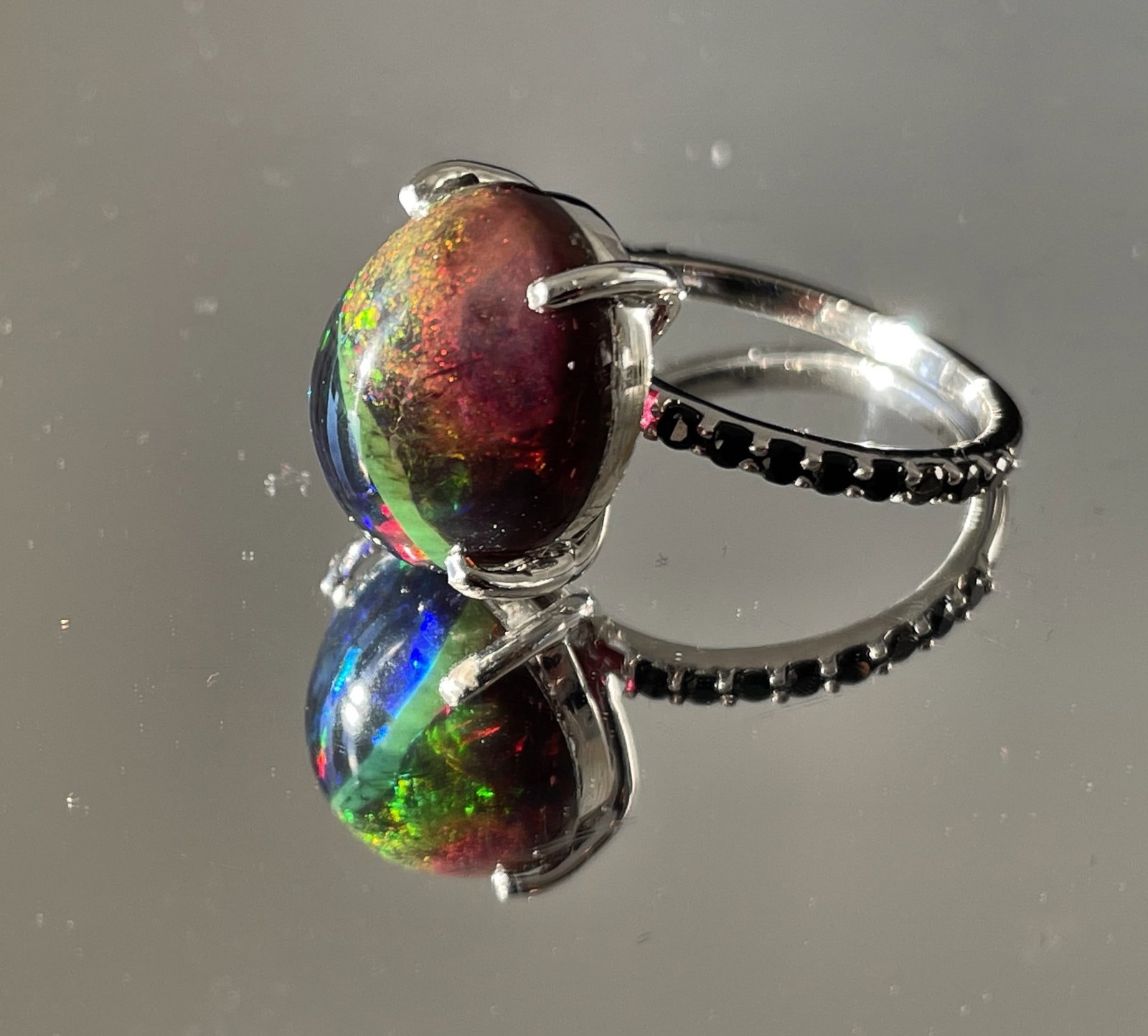 Beautiful 7.45 CT Natural Black Opal Ring With Natural Black Diamond & 18k Gold - 8