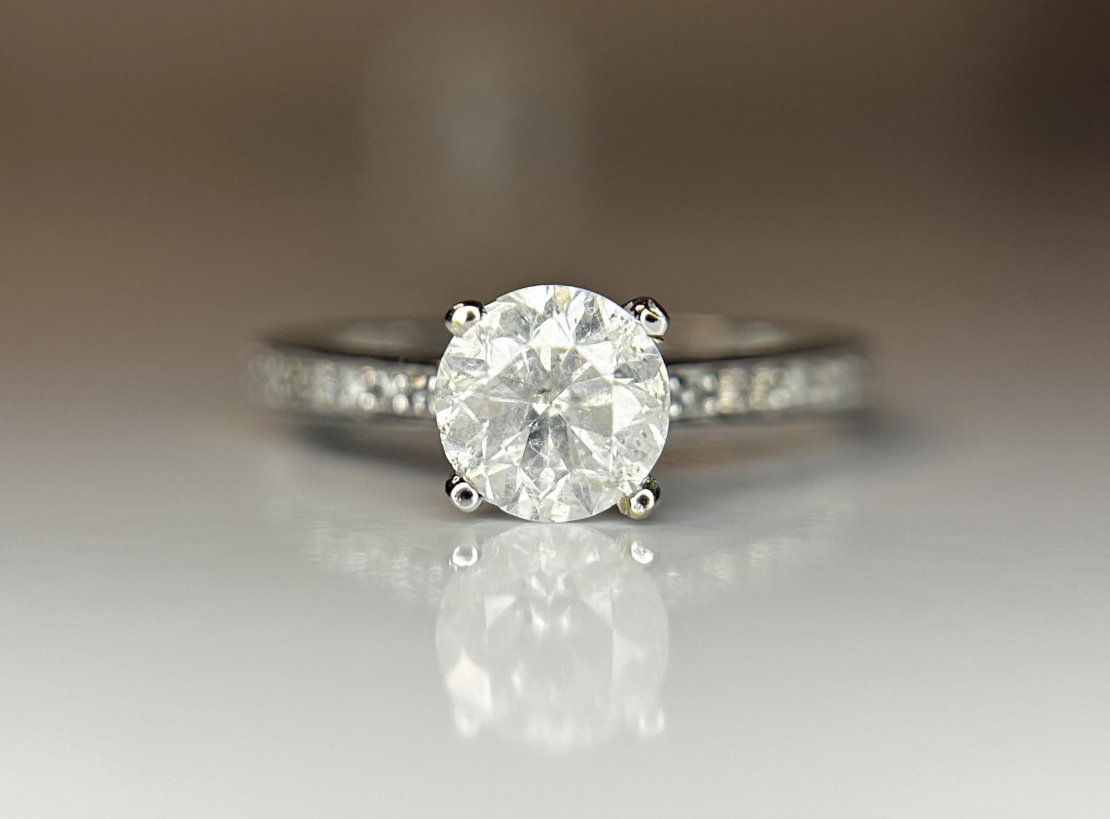 Beautiful 1.21ct Untreated Natural Solitaire Diamond & 18k Gold: Title: Beautiful 1.21ct Untreated Natural Solitaire Diamond & 18k Gold Description: Beautiful 1.21ct Untreated Natural Solitaire Diamond & 18k Gold Description: Total Carat Weight - 1.21