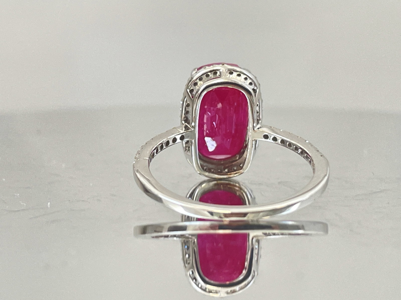 Natural Burma Ruby 4.12 Ct With Natural Diamonds & 18k Gold - 5