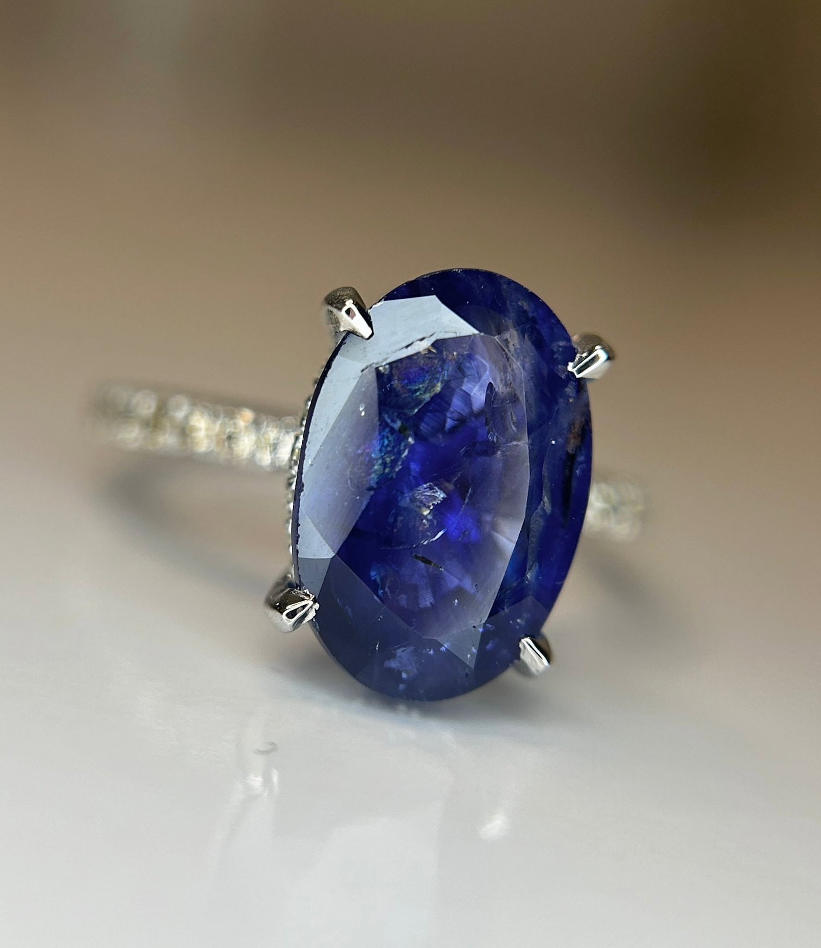 Beautiful 5.38 CT Natural Ceylon Royal Blue Sapphire Diamonds & 18k Gold: Title: Beautiful 5.38 CT Natural Ceylon Royal Blue Sapphire Diamonds & 18k Gold Description: Beautiful 5.38 ct Natural Ceylon Blue Sapphire With Natural Diamonds & 18k White Gold. 