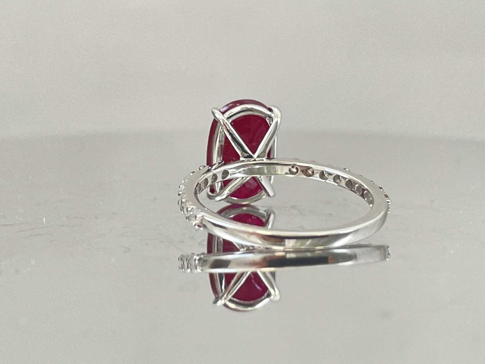 Natural Burma Ruby 3.26 CT With Natural Diamonds & 18k Gold - 5
