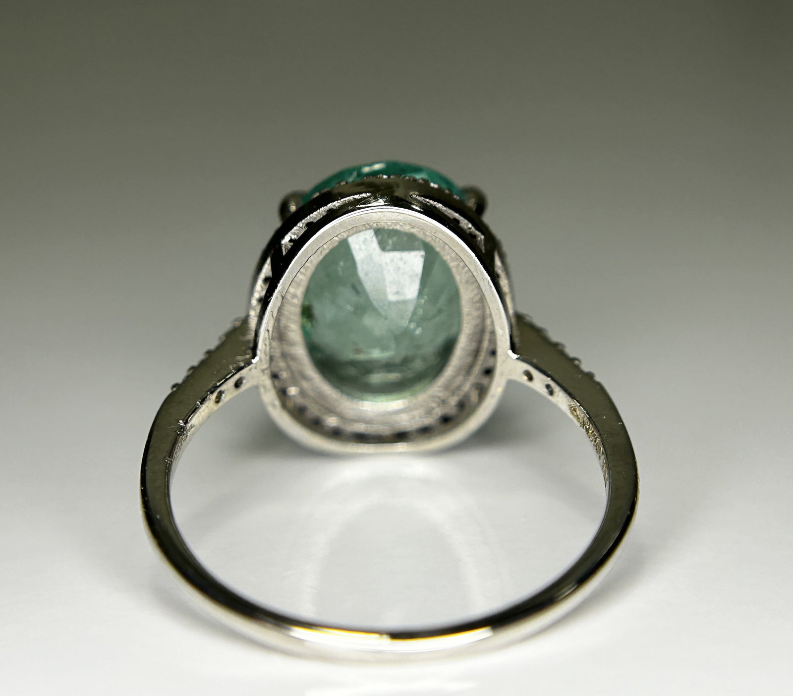 Beautiful 4.15CT Untreated Natural Columbian Emerald Ring, Diamonds & 18k Gold - 8