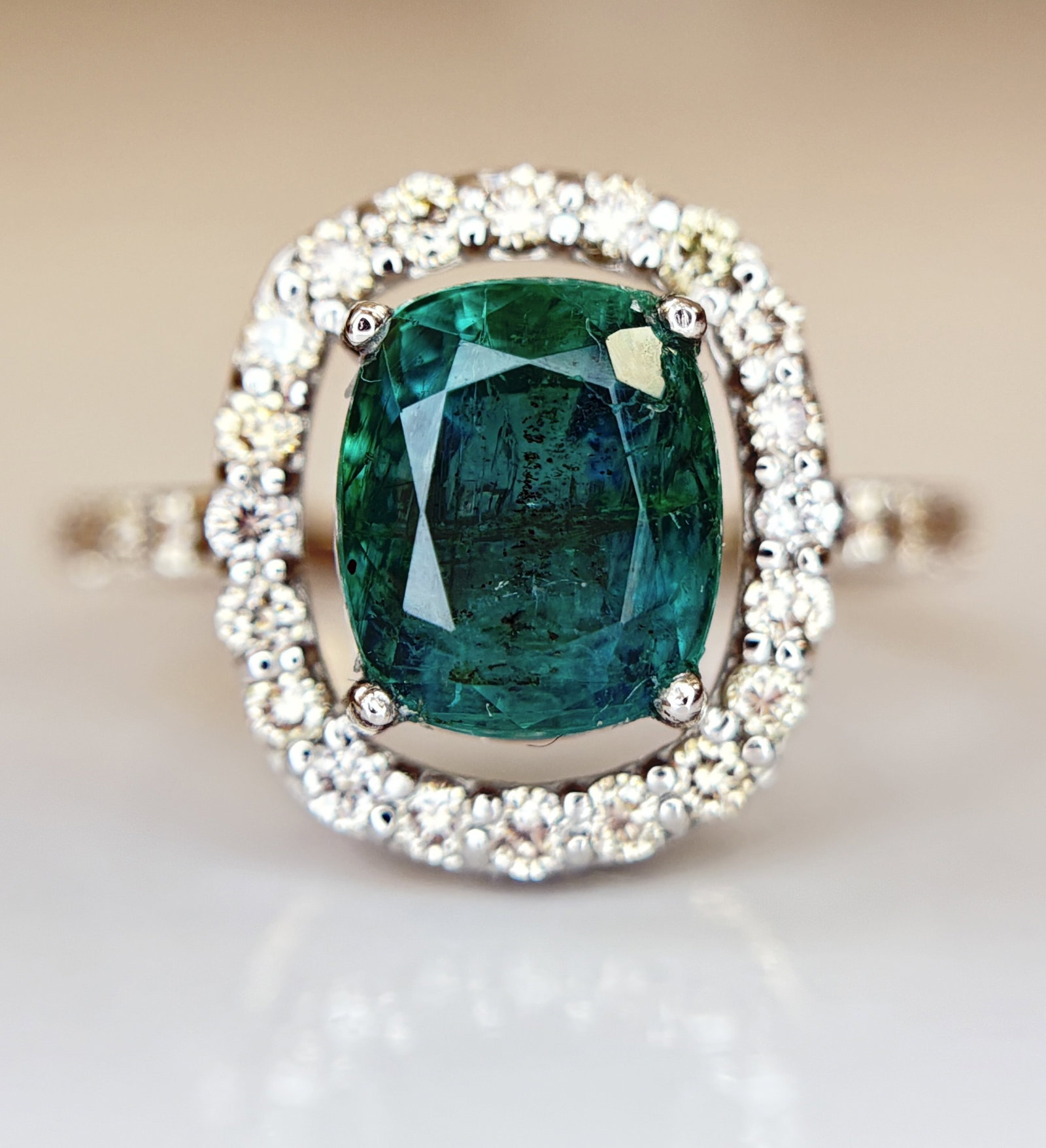 Beautiful 2.25 CT Natural Emerald Ring With Natural Diamonds & Platinum 950: Title: Beautiful 2.25 CT Natural Emerald Ring With Natural Diamonds & Platinum 950 Description: Beautiful 2.25 CT Natural Emerald Ring With Natural Diamonds & Platinum 950 Description: Total