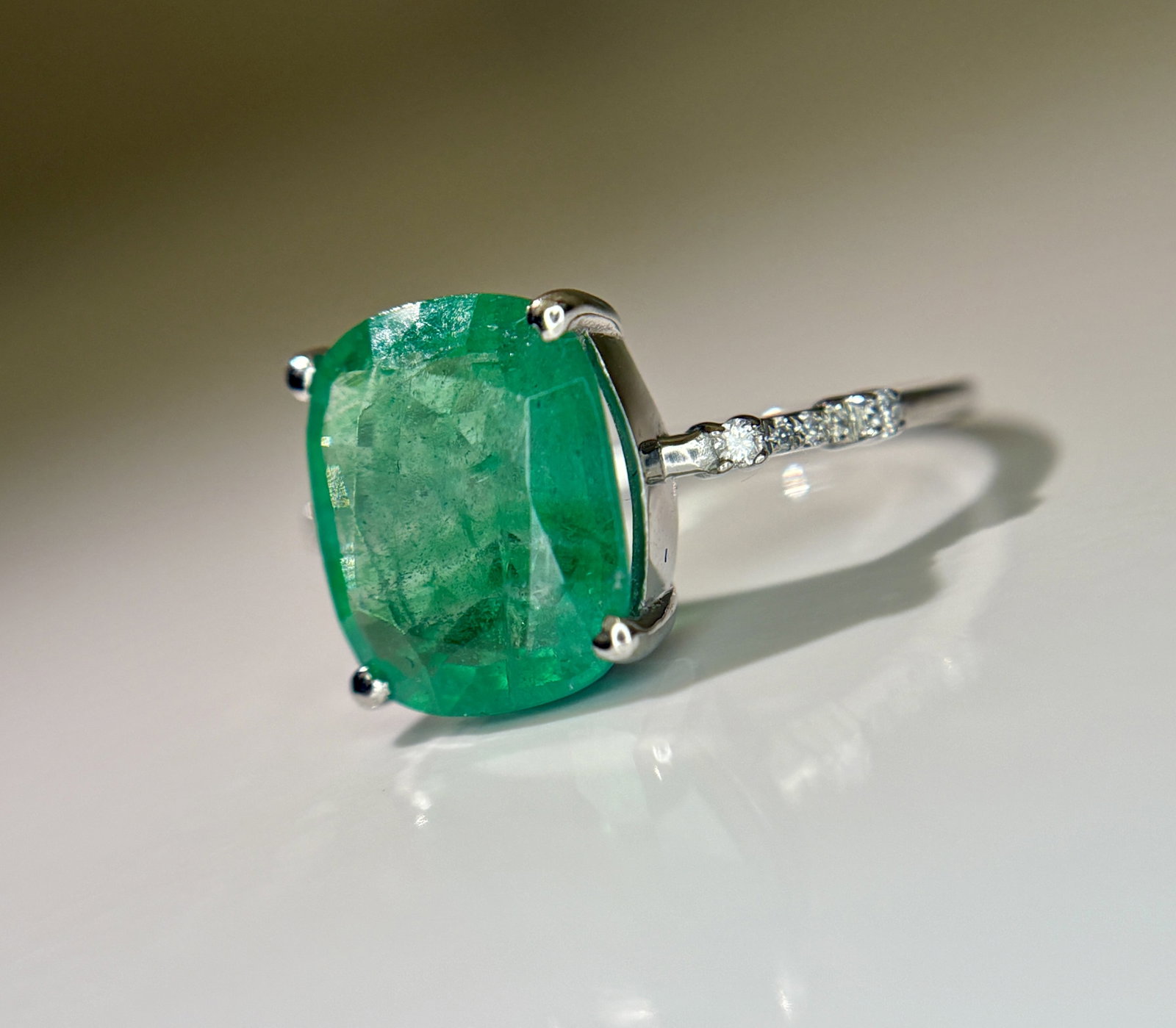 Beautiful 3.40 CT Natural Emerald Ring With Natural Diamonds & Platinum 950 - 5