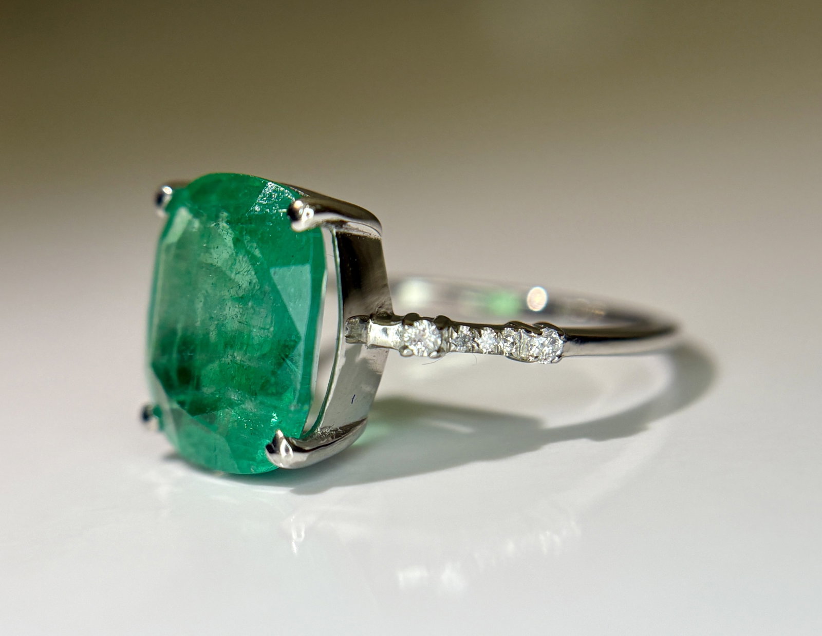 Beautiful 3.40 CT Natural Emerald Ring With Natural Diamonds & Platinum 950 - 6