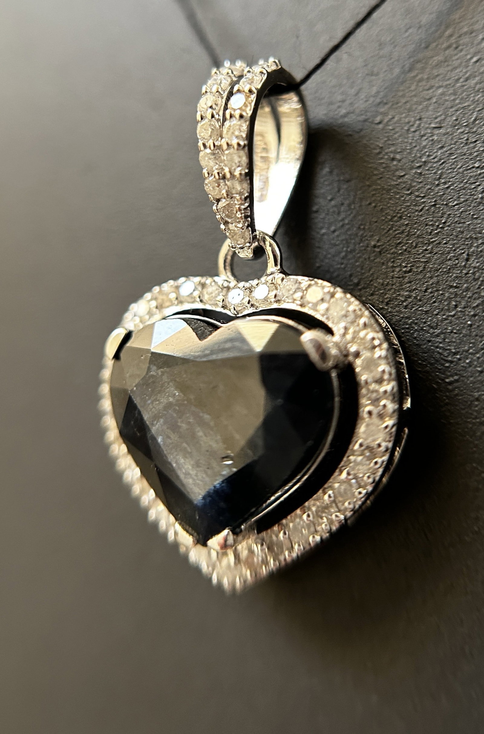 Beautiful 3.17 CT Unheated Ceylon Blue Sapphire With Natural Diamonds & 18k Gold - 10