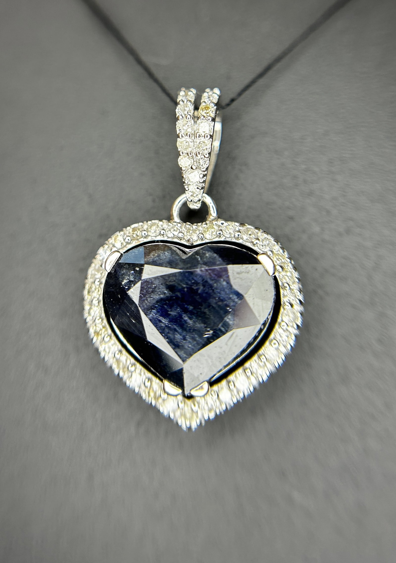 Beautiful 3.17 CT Unheated Ceylon Blue Sapphire With Natural Diamonds & 18k Gold - 5