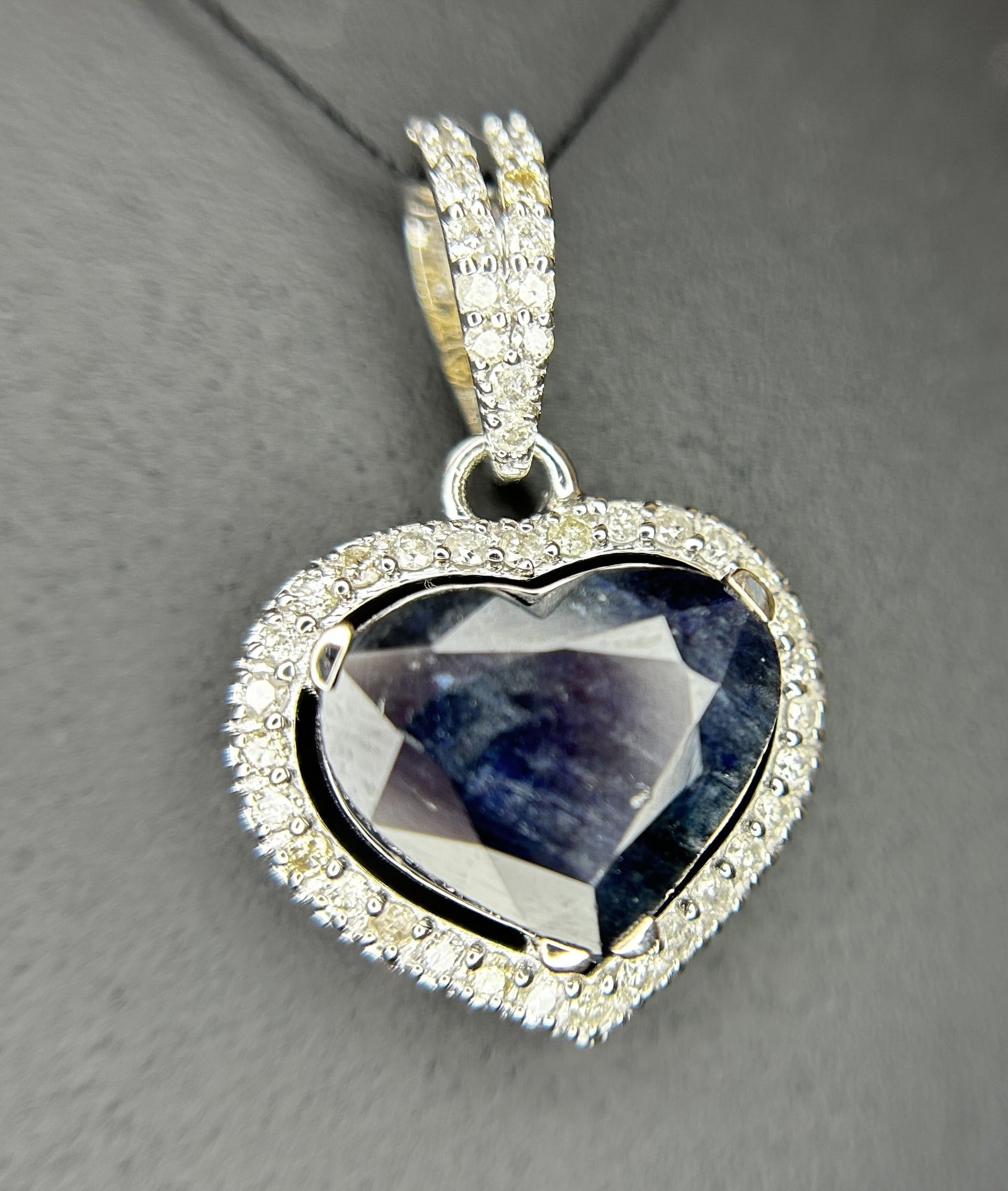 Beautiful 3.17 CT Unheated Ceylon Blue Sapphire With Natural Diamonds & 18k Gold - 9