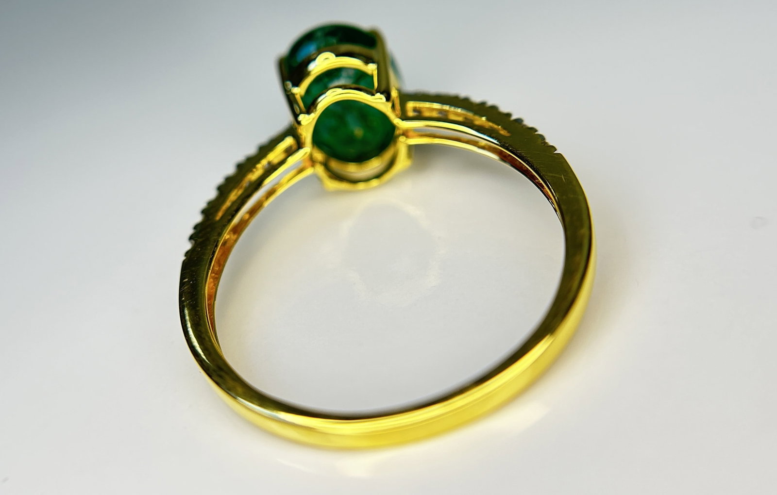 Beautiful Natural Emerald 2.02 CT With Natural Diamonds & 18k Gold - 4
