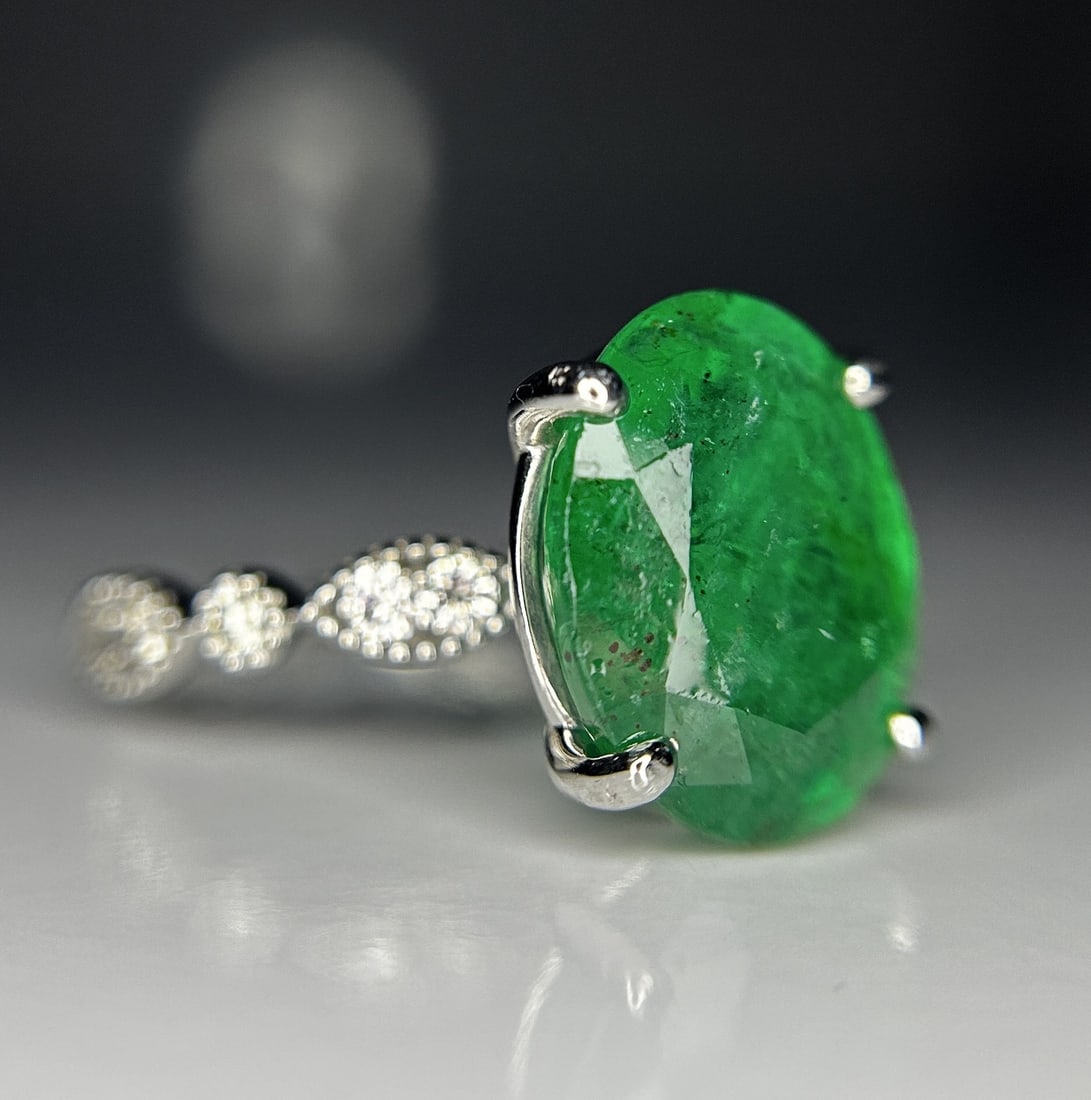 Beautiful 7.43ct Natural Emerald With Natural Diamonds & 18k Gold - 6