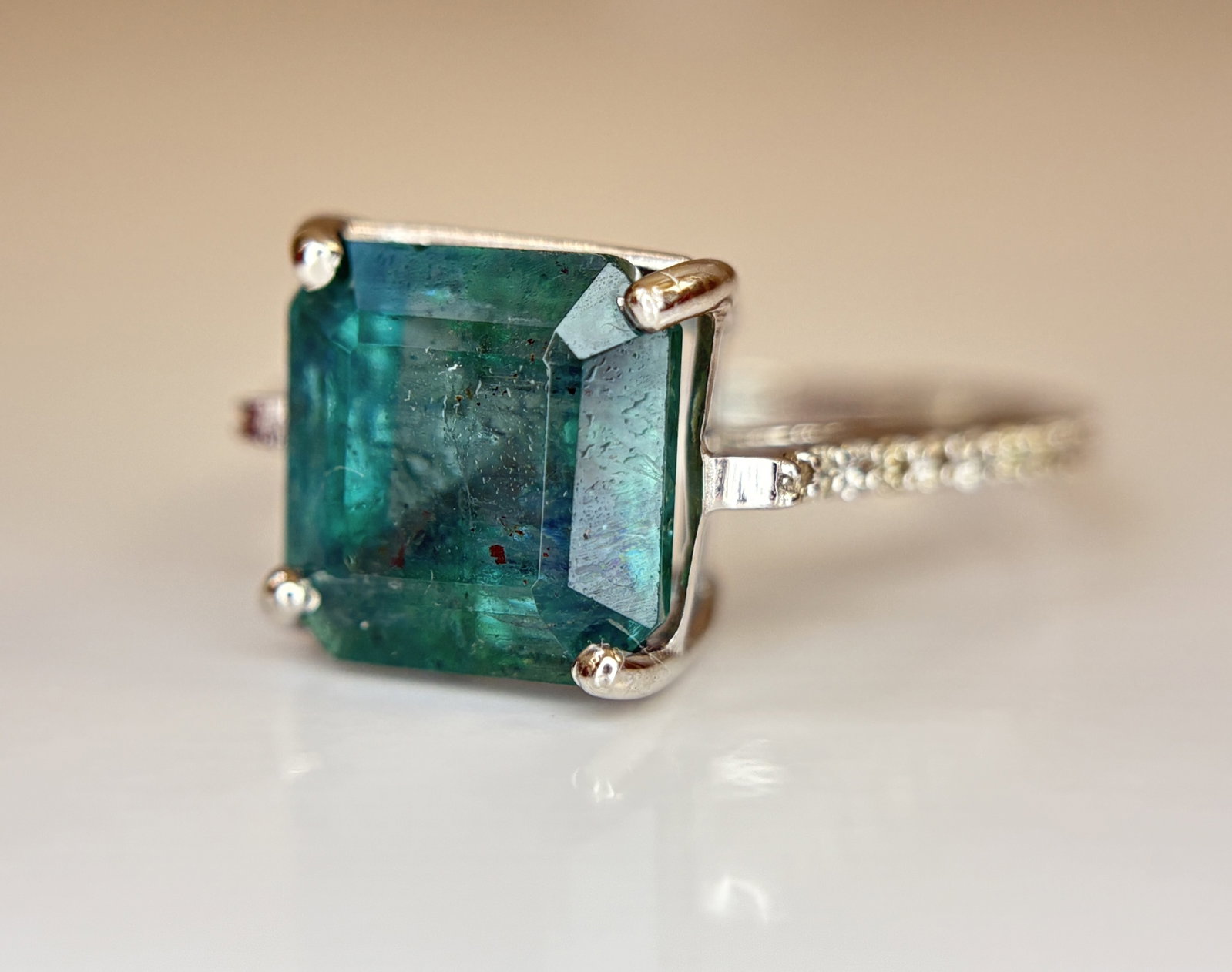 Beautiful 3.92 CT Natural Emerald Ring With Natural Diamonds & Platinum 950: Title: Beautiful 3.92 CT Natural Emerald Ring With Natural Diamonds & Platinum 950 Description: Beautiful 3.92 CT Natural Emerald Ring With Natural Diamonds & Platinum 950 Description:<