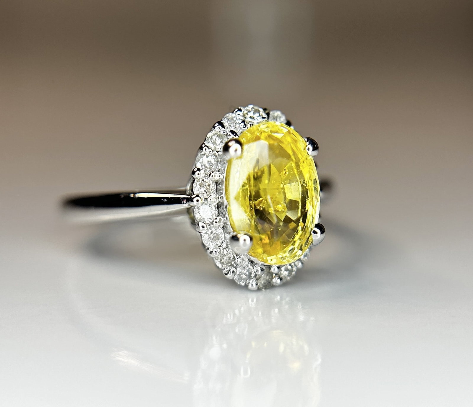 Beautiful 2.09 CT Unheated Yellow Sapphire With Natural Diamonds & 18k Gold - 7