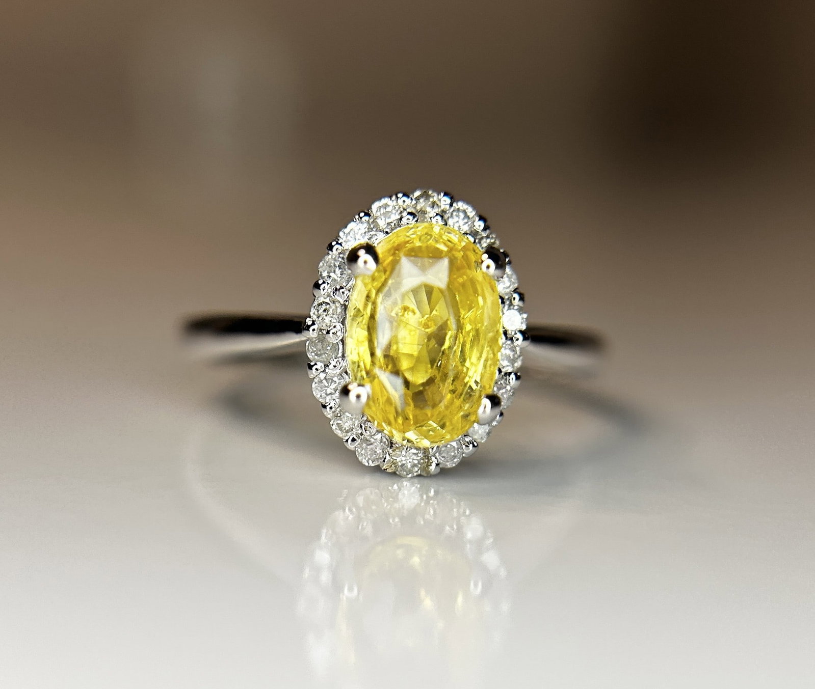 Beautiful 2.09 CT Unheated Yellow Sapphire With Natural Diamonds & 18k Gold - 8
