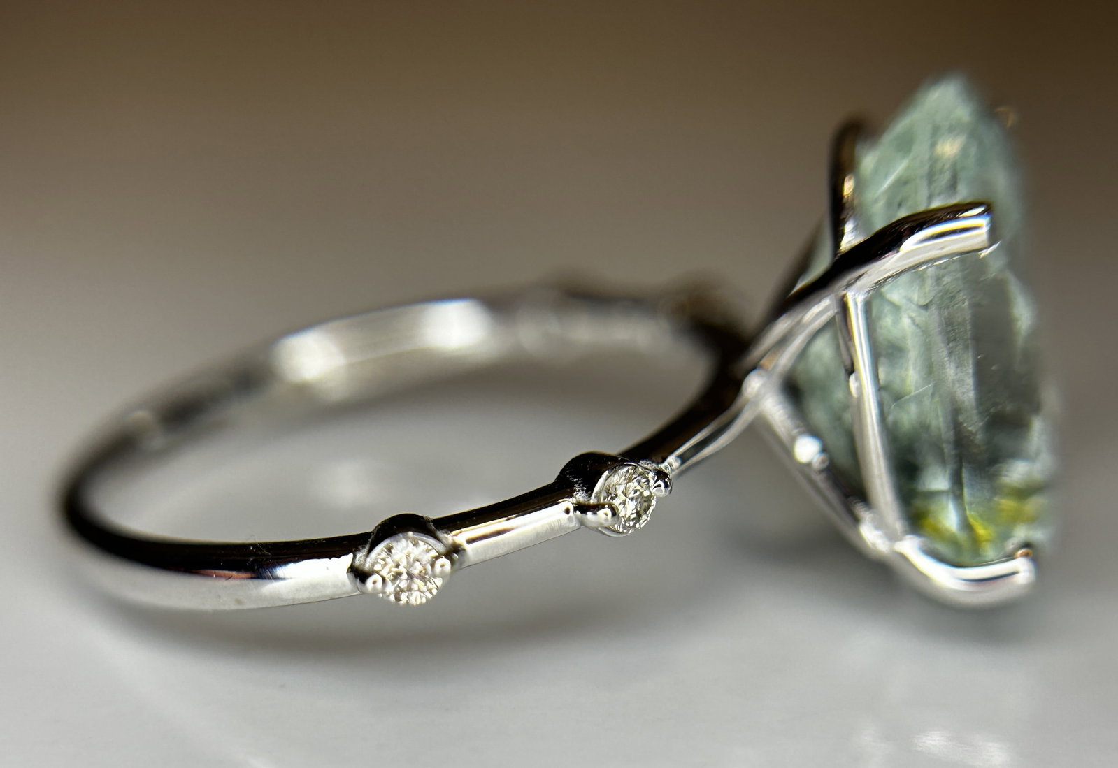 Beautiful 4.70 CT Natural Aquamarine Ring With Natural Diamonds & 18k White Gold - 5