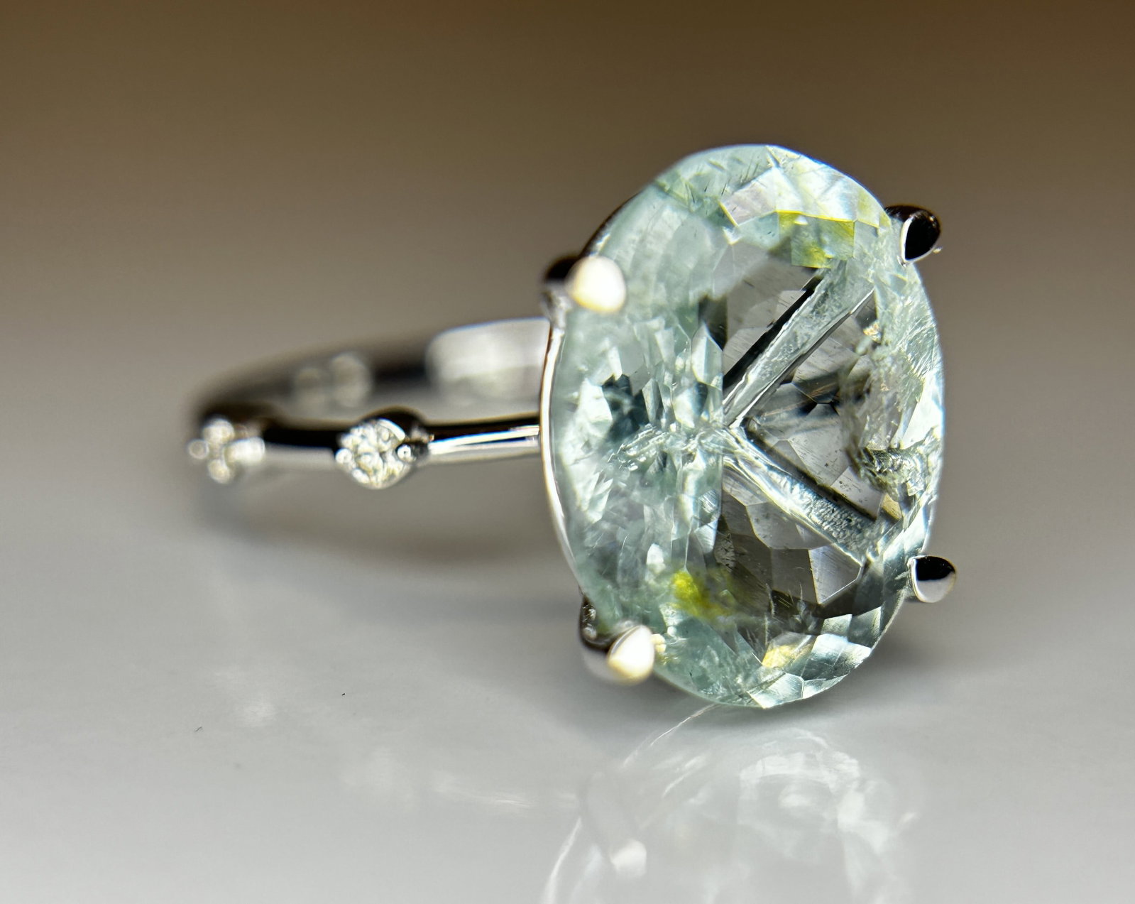 Beautiful 4.70 CT Natural Aquamarine Ring With Natural Diamonds & 18k White Gold - 6