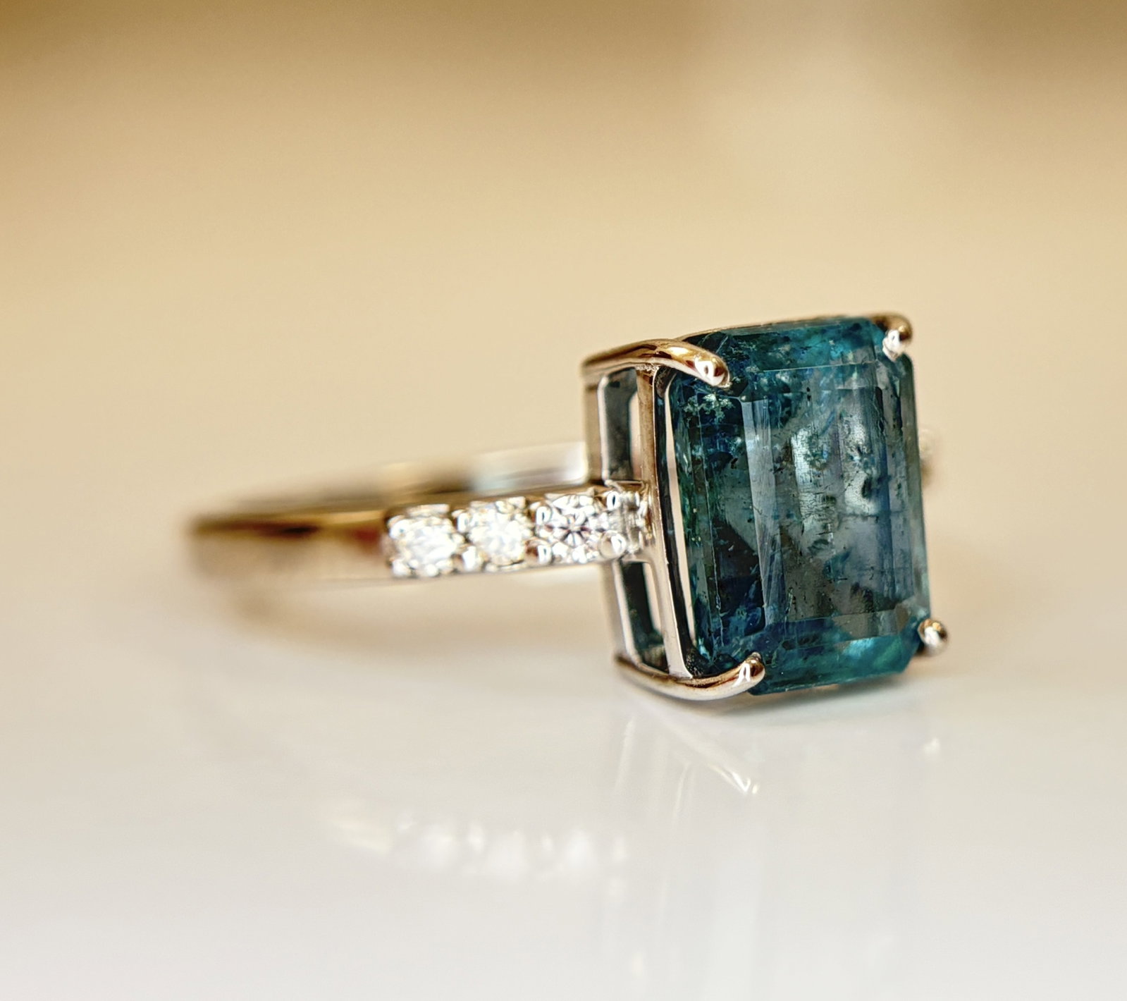 Beautiful 3.50 CT Natural Emerald Ring With Natural Diamonds & Platinum 950 - 9
