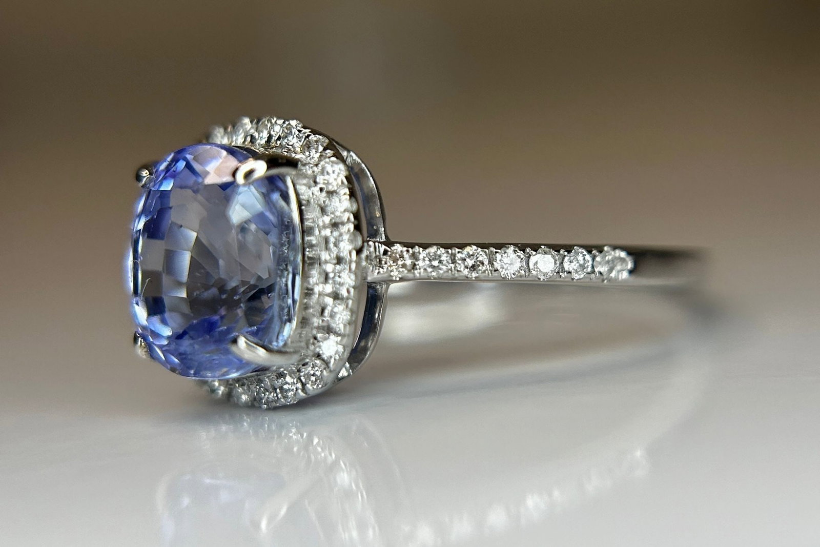 2.51 CT Unheated/Untreated Ceylon Cornflour Blue Sapphire Diamonds & 18k Gold - 5