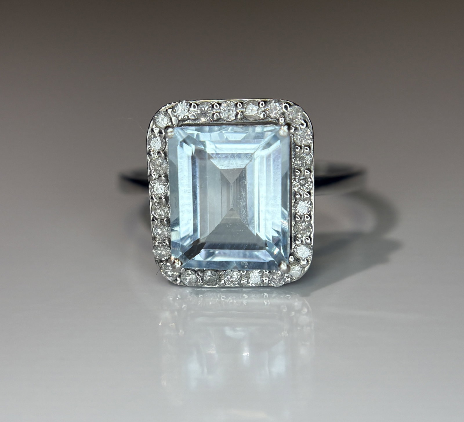 Beautiful 2.71 CT Natural Aquamarine Ring With Natural Diamonds & 950 Platinum - 3