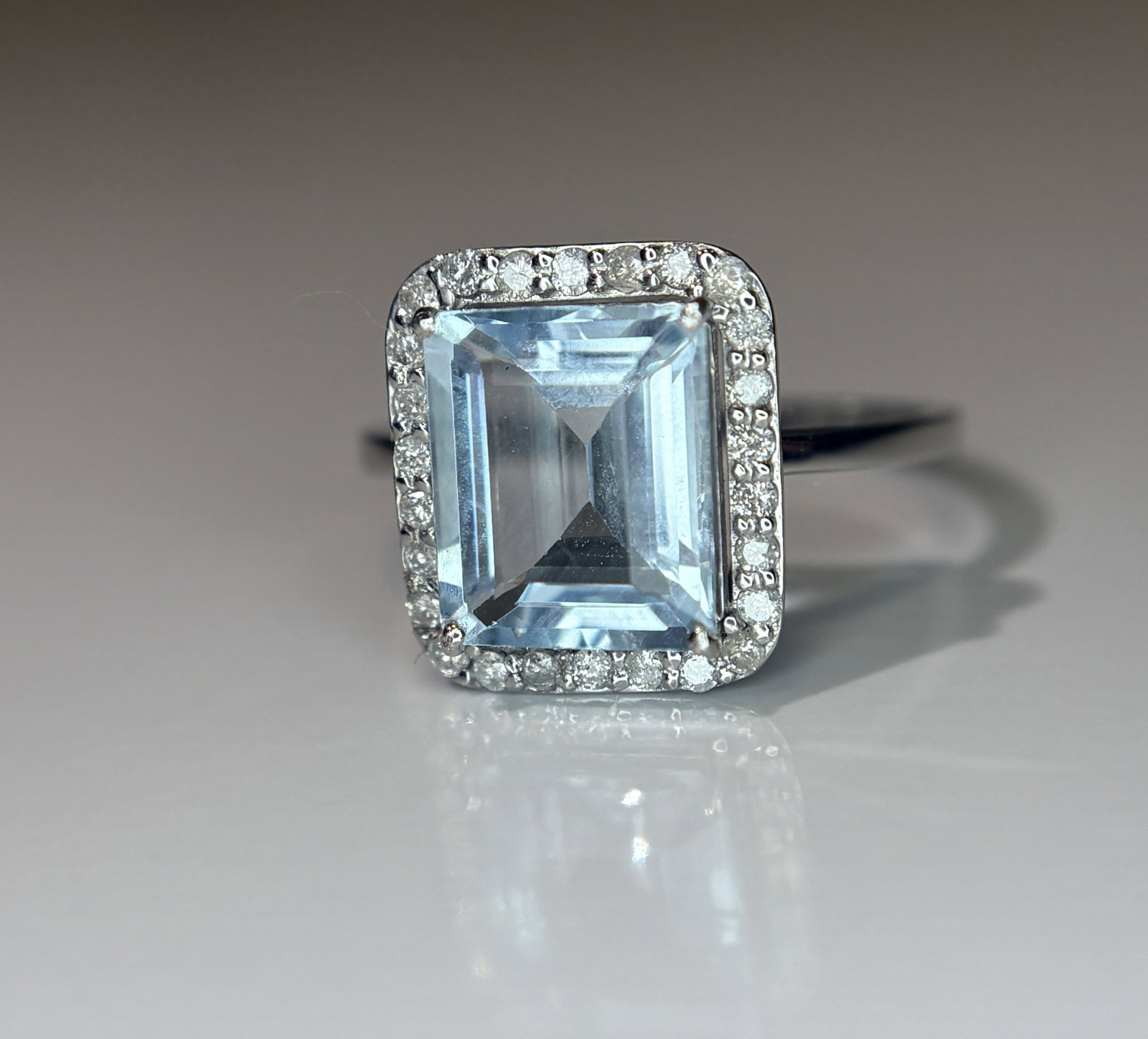 Beautiful 2.71 CT Natural Aquamarine Ring With Natural Diamonds & 950 Platinum - 4