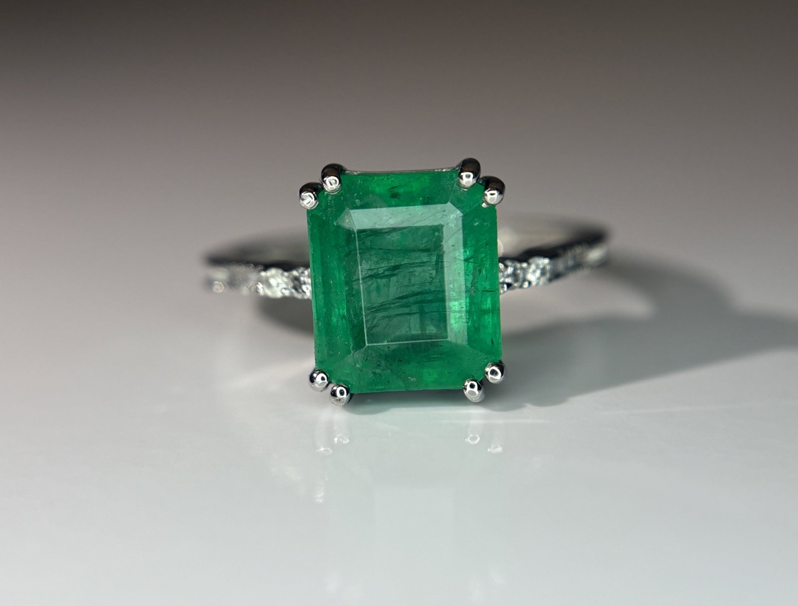Beautiful 3.20 CT Natural Emerald Ring With Natural Diamonds & Platinum 950 - 2
