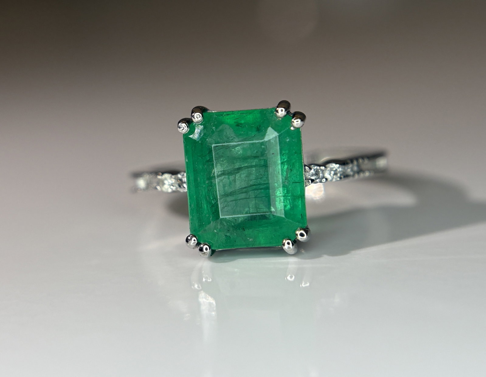 Beautiful 3.20 CT Natural Emerald Ring With Natural Diamonds & Platinum 950 - 4