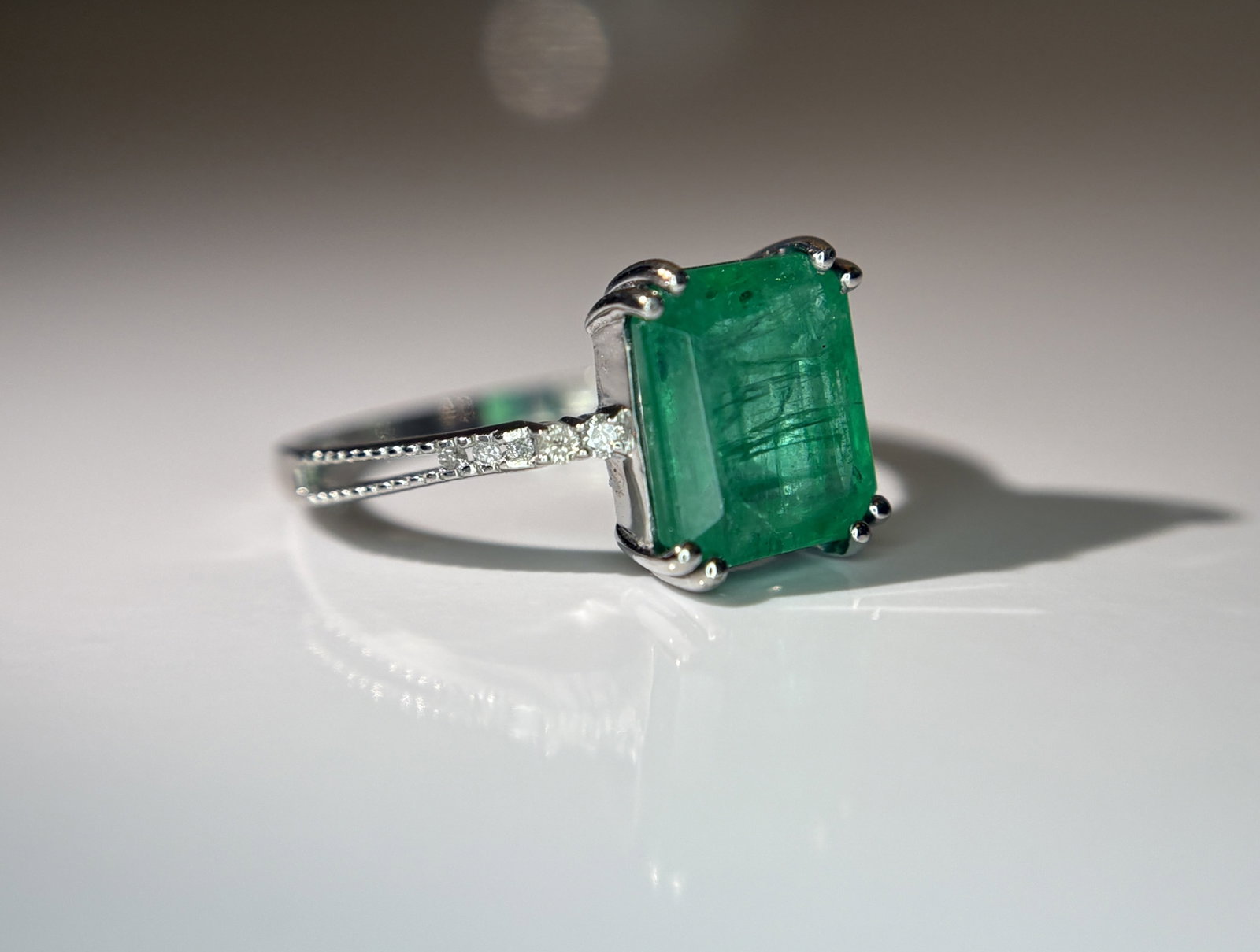 Beautiful 3.20 CT Natural Emerald Ring With Natural Diamonds & Platinum 950 - 9